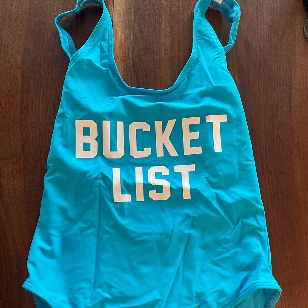 One piece bathing suits - Picture 2 of 4